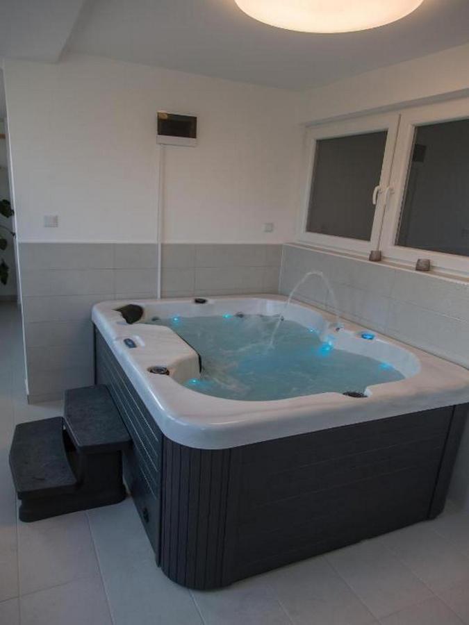 Holiday Home Thesaurum Karanac Exterior foto